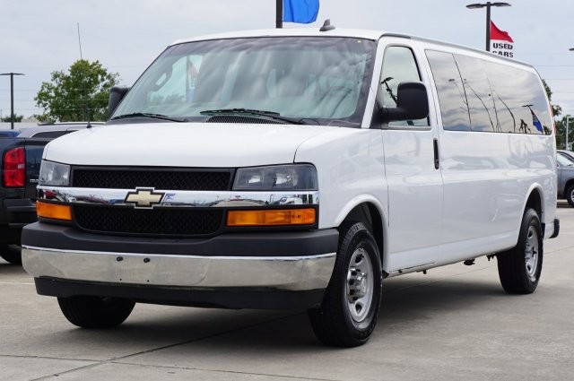 Pre Owned 2017 Chevrolet Express Passenger Lt Rear Wheel Drive Full Size Passenger Van Offsite Location